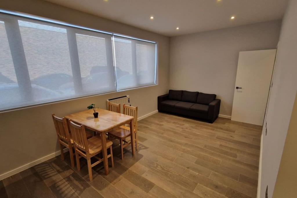 Dream Apartment Finchley 4 Min Walk To The Train Hendon Exterior photo